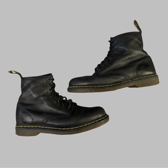 DR. MARTEN Men’s Vintage 1460 Lace Up Leather Boots - Picture 2 of 12